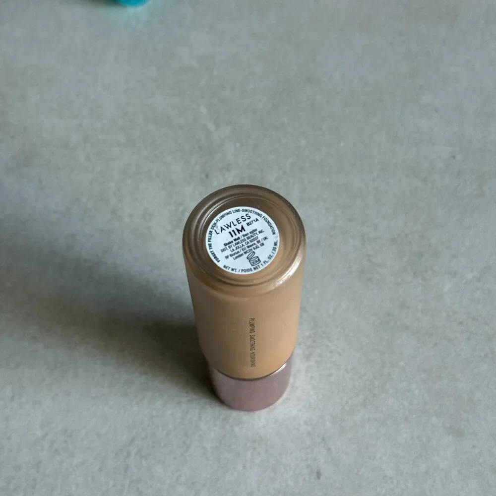Lawless Forget The Filler Skin-Plumping Line-Smoothing Foundation - Shade 11M 1